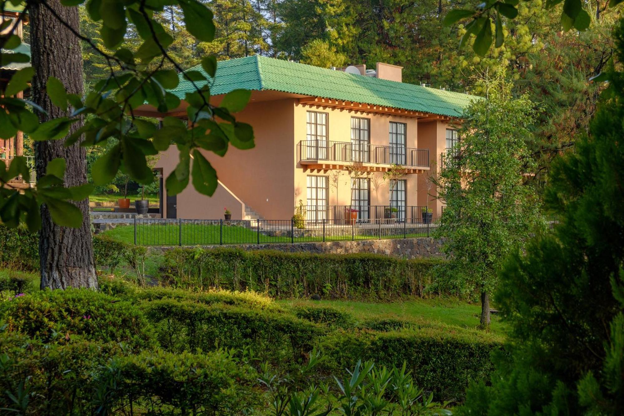 Zirahuen Forest And Resort Exteriör bild