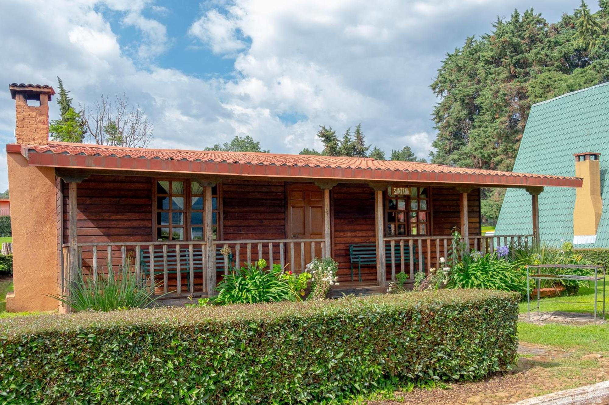 Zirahuen Forest And Resort Exteriör bild